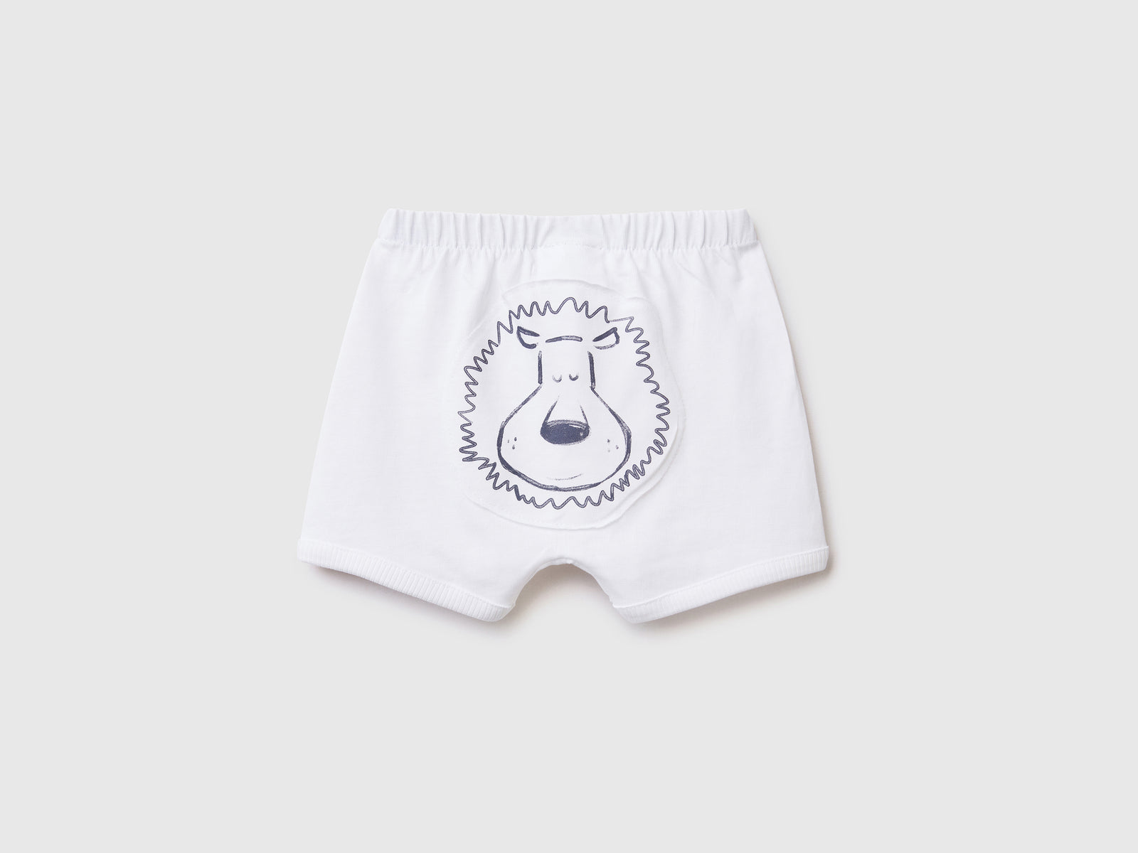 Pantaloni corti in puro cotone da neonato bianco 2 | Benetton Outlet