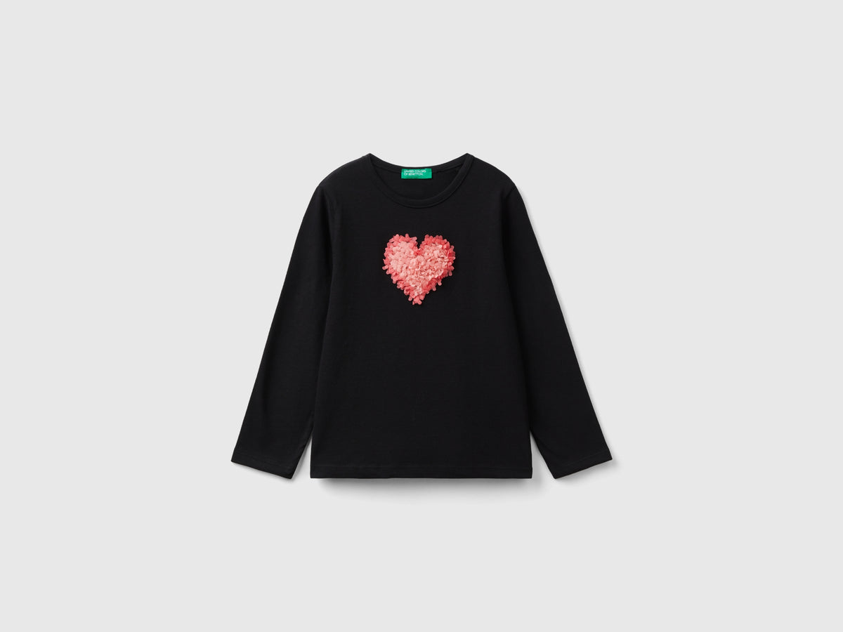 T-shirt con applicazione effetto petali