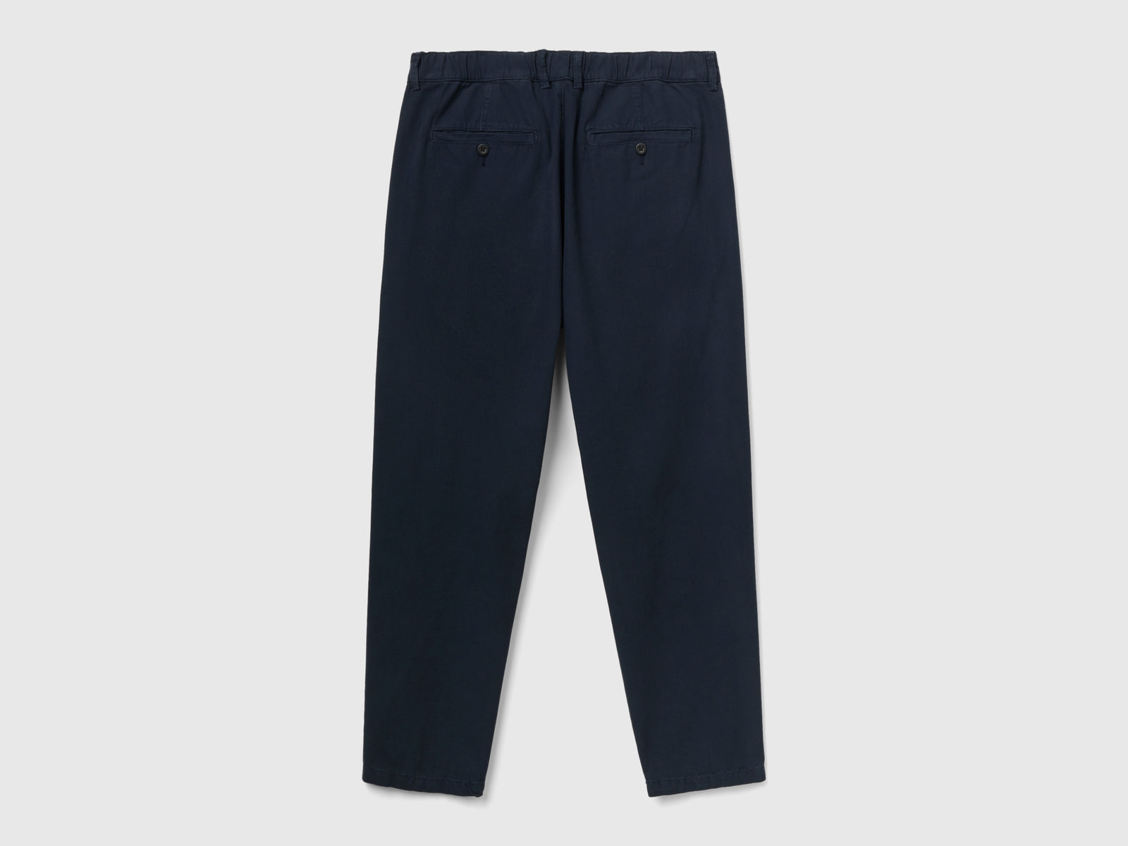 Chino carrot fit in cotone leggero da uomo blu scuro 2 | Benetton Outlet
