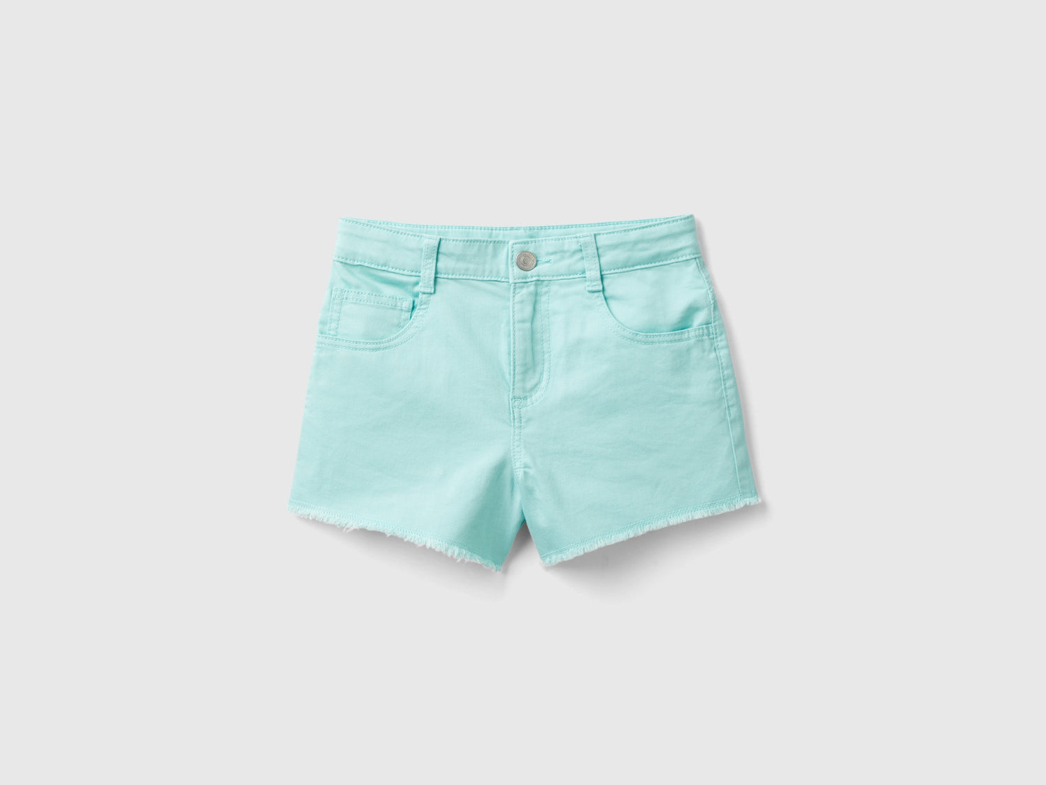 Shorts sfrangiati in cotone stretch da bambina azzurro | Benetton Outlet