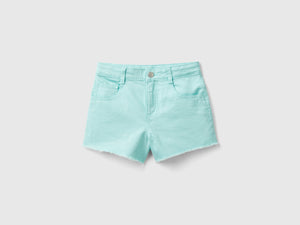 Shorts sfrangiati in cotone stretch