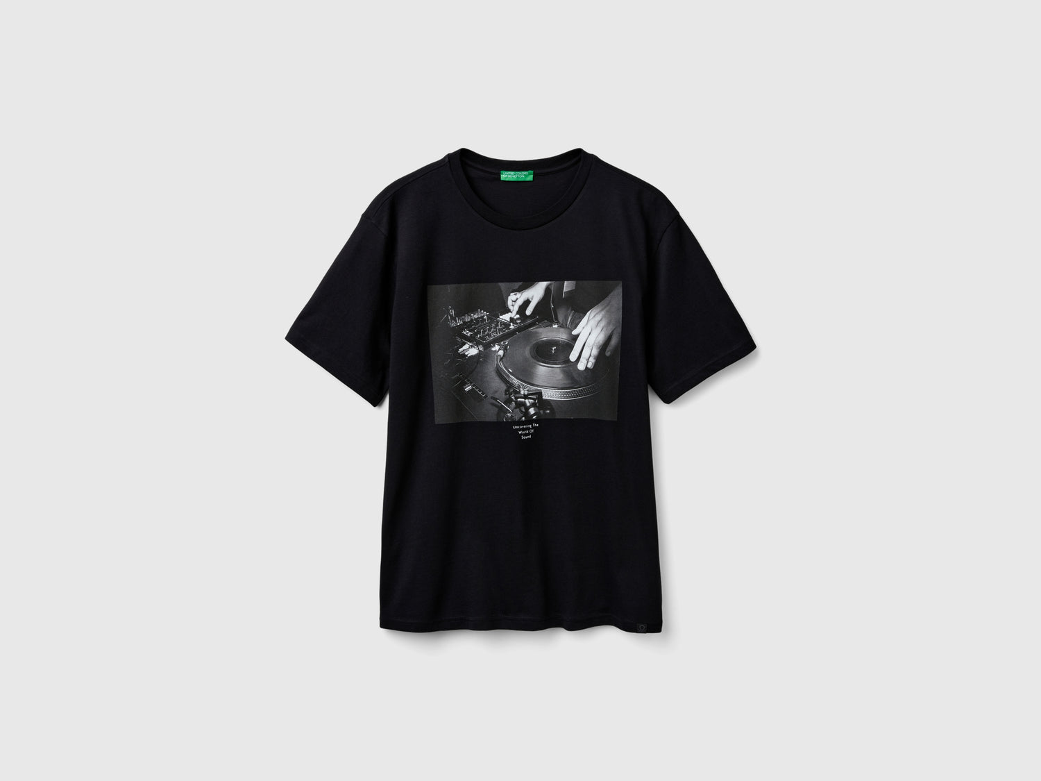 T-shirt con stampa fotografica da uomo nero | Benetton Outlet