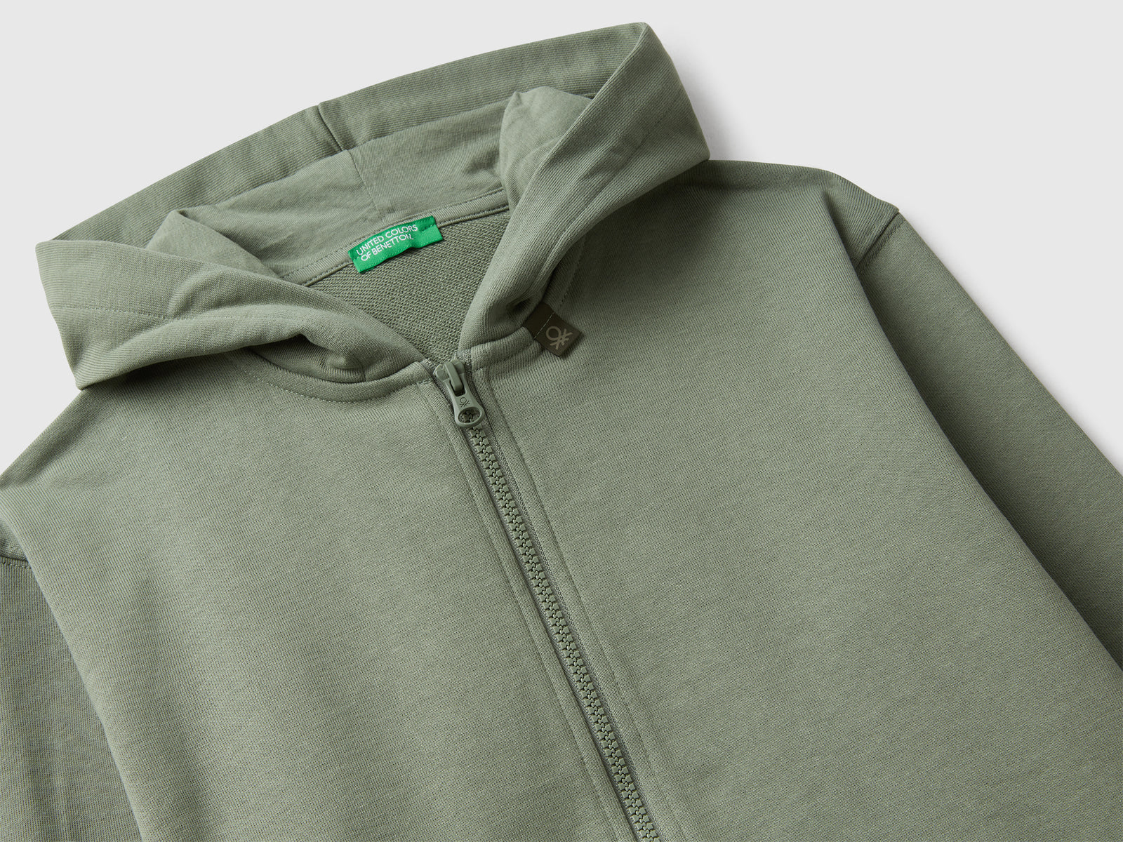 Felpa over fit con zip da bambino verde militare 3 | Benetton Outlet