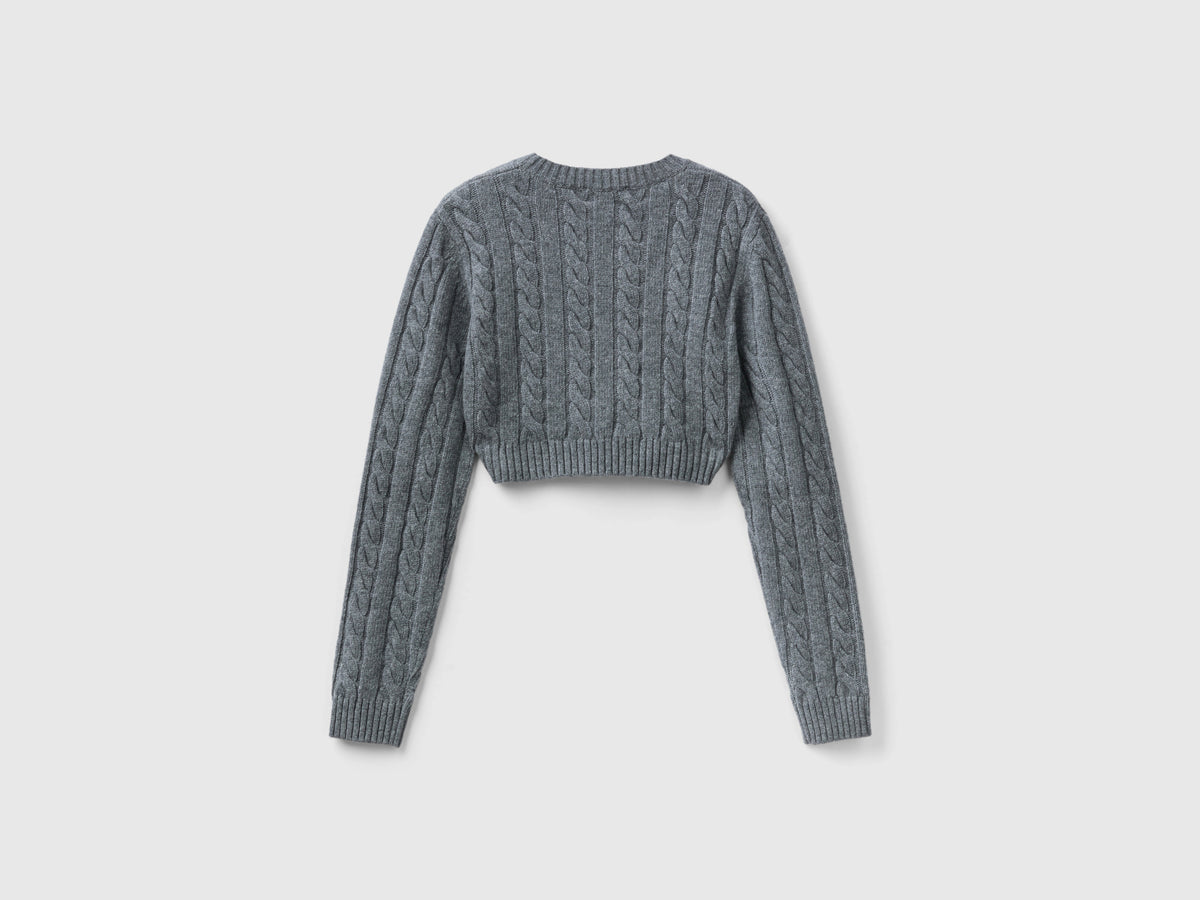 Maglia cropped con trecce