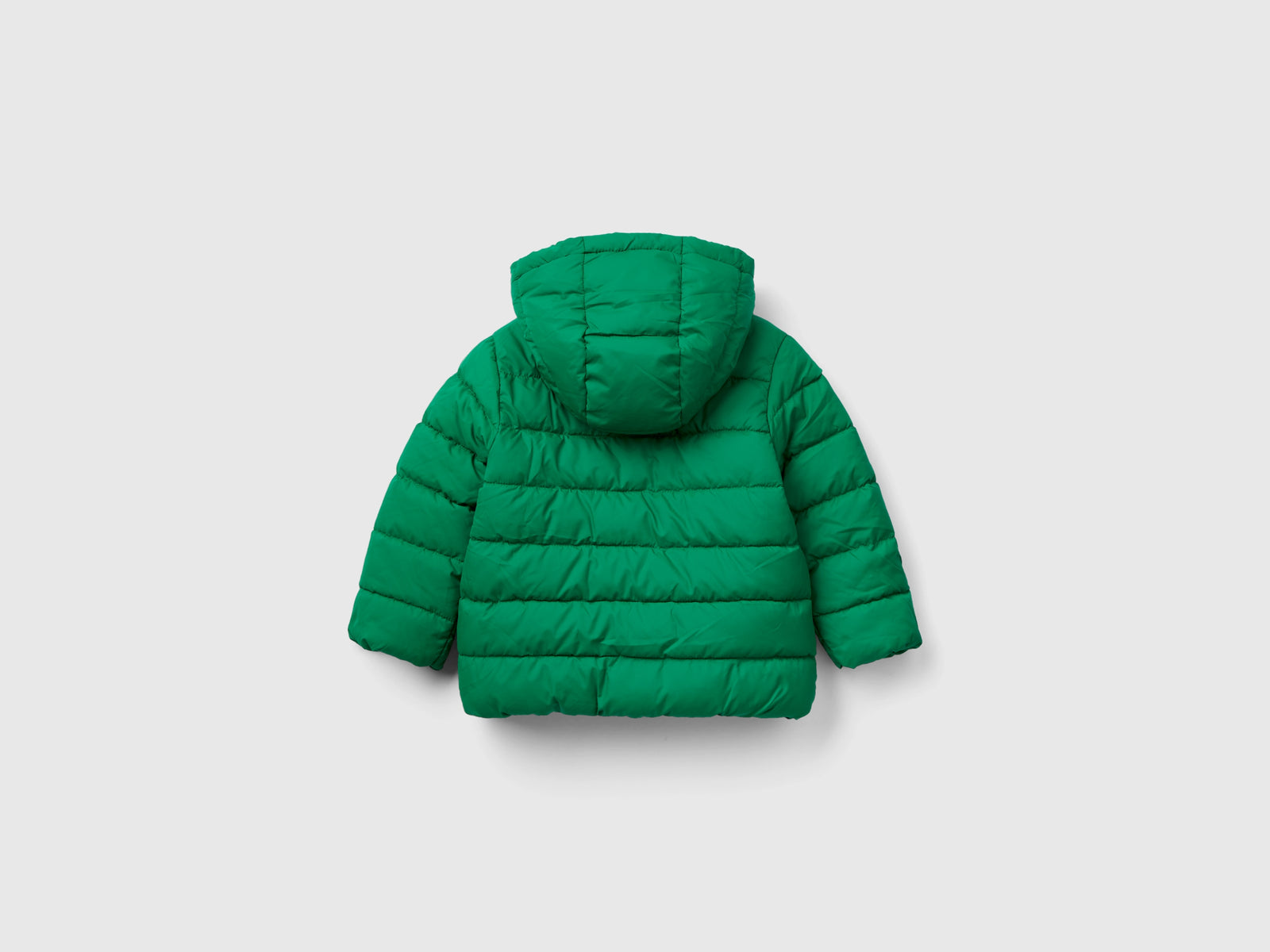 Giubbotto imbottito con cappuccio e logo da bimbo verde 2 | Benetton Outlet