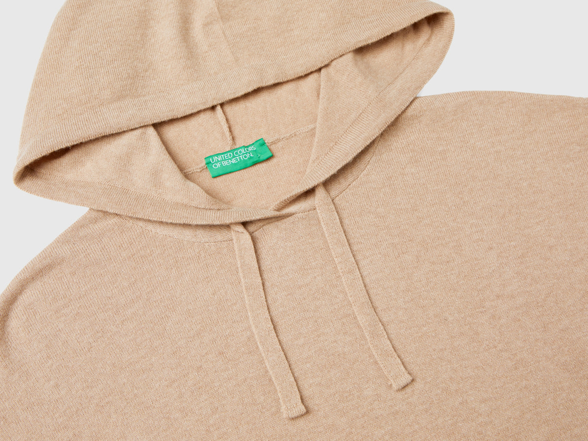 Cashmere blend sweater with hood