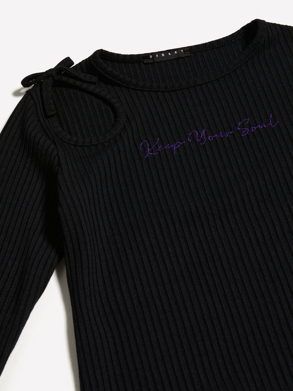 T-shirt a costine con ricamo e cut-out