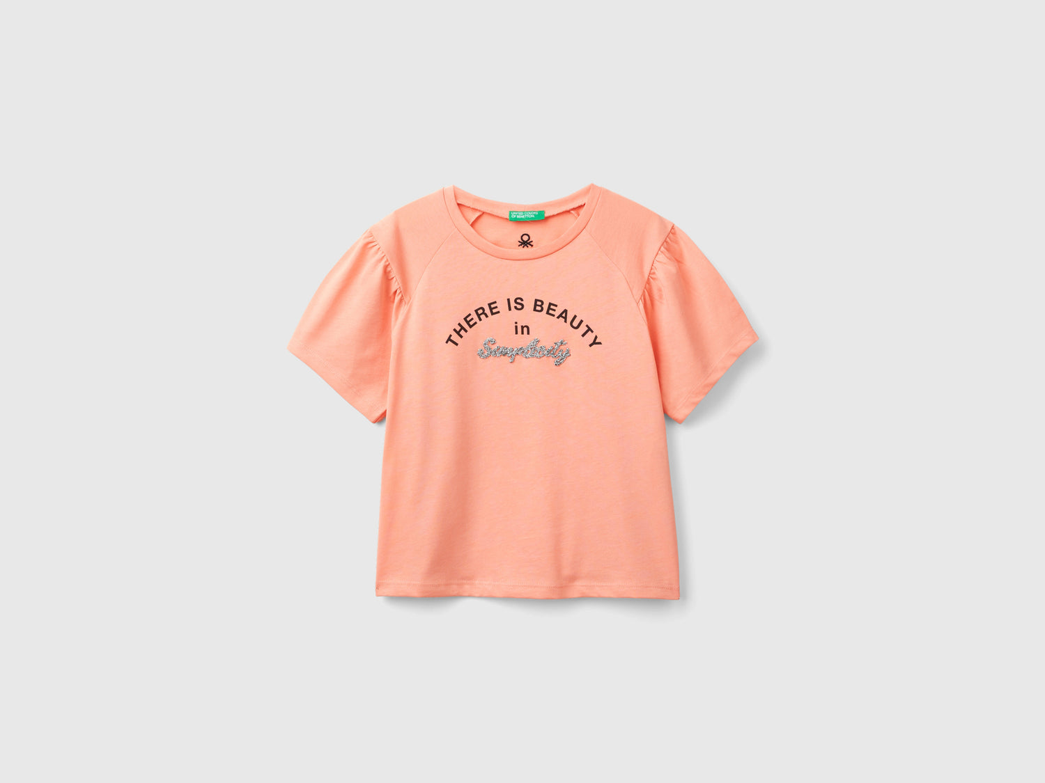 T-shirt con stampa e applicazione da bambina pesca | Benetton Outlet
