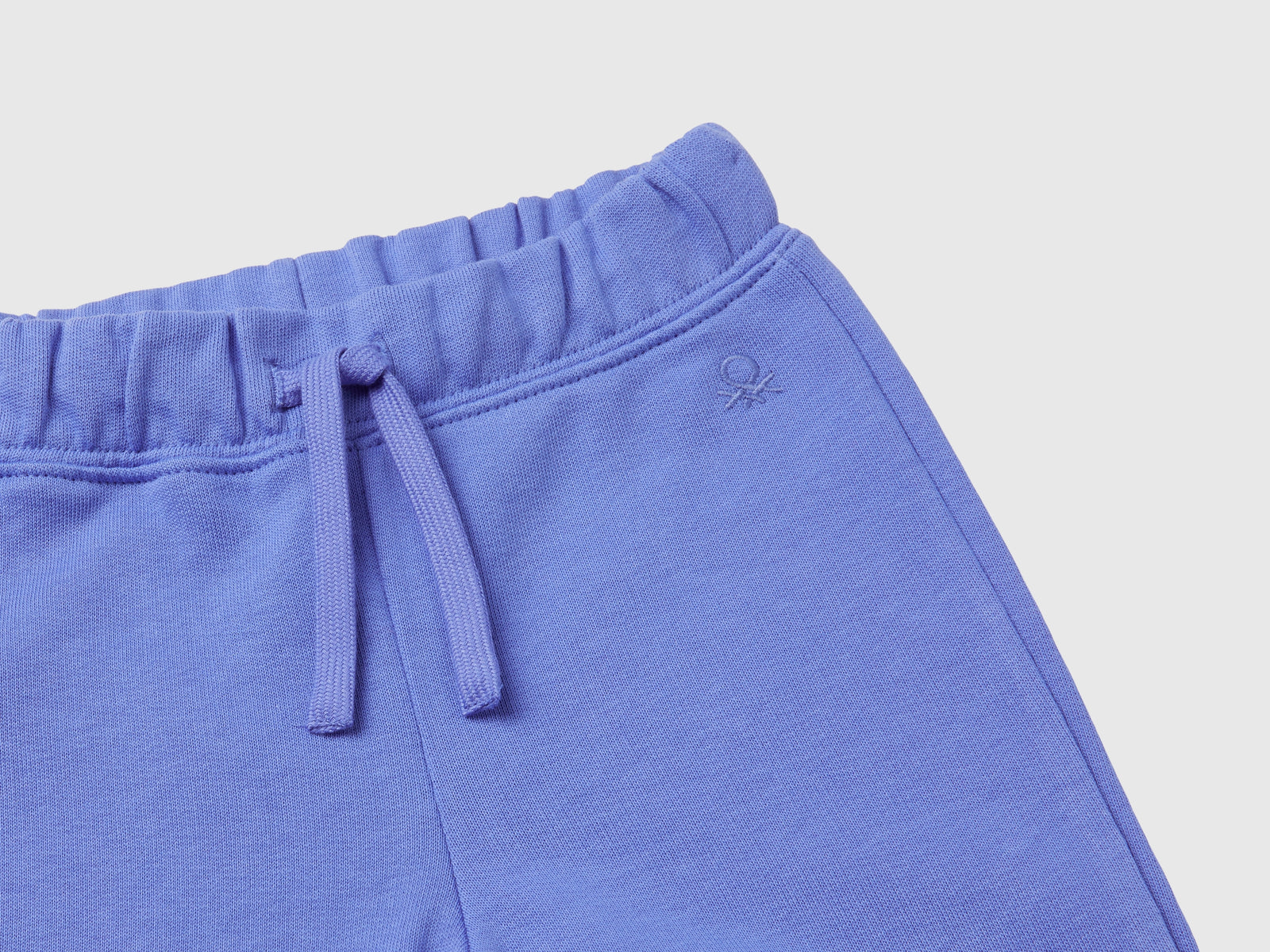 Pantaloni in felpa di cotone bio da bimba pervinca 3 | Benetton Outlet