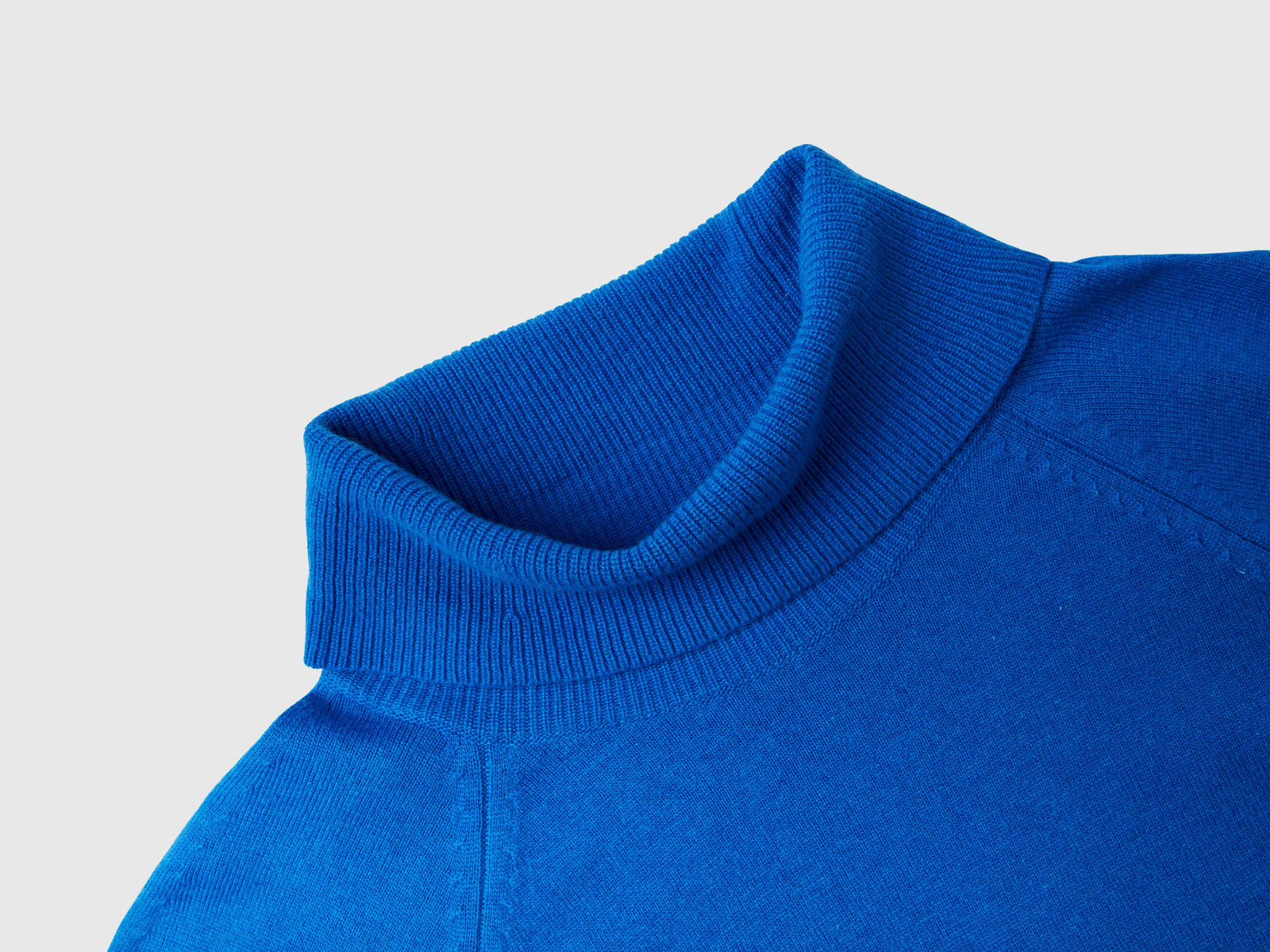 Maglione dolcevita in misto lana e cashmere da donna blu 3 | Benetton Outlet