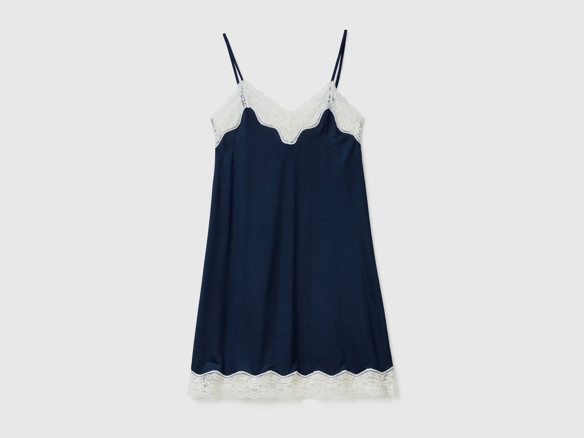 Sottoveste fluida con pizzo