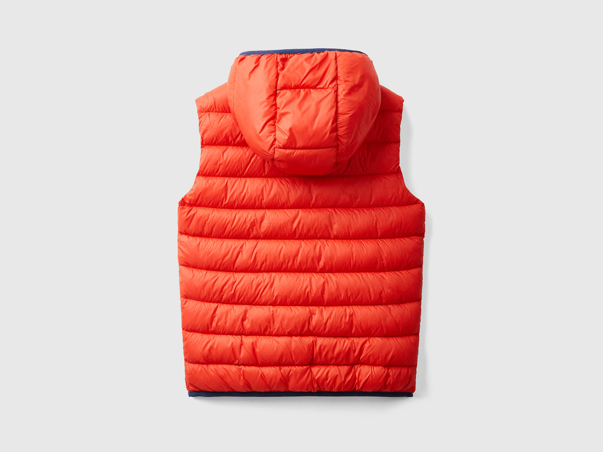 Gilet imbottito con cappuccio