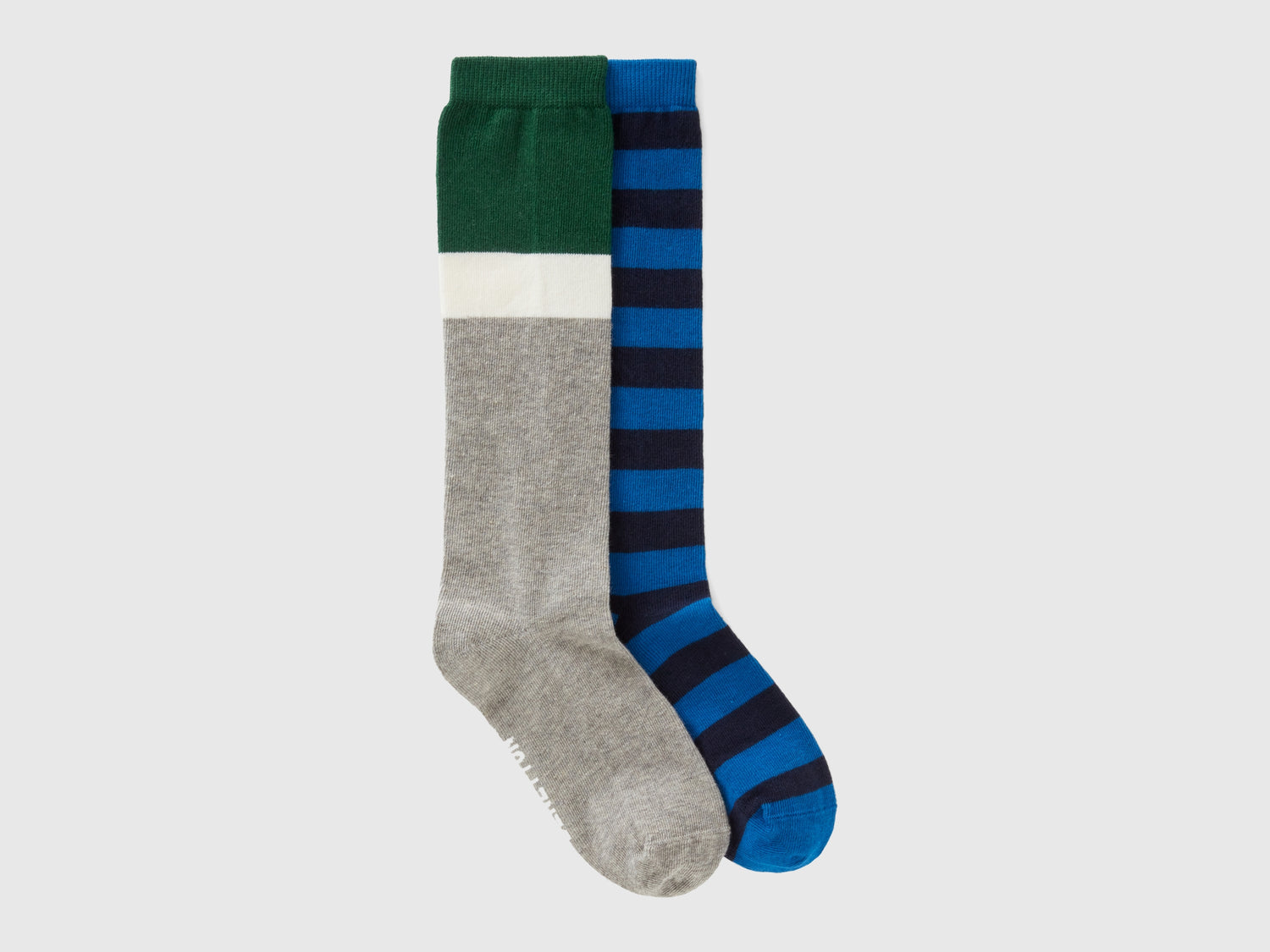 Due calzini lunghi jacquard da bambino multi-color | Benetton Outlet