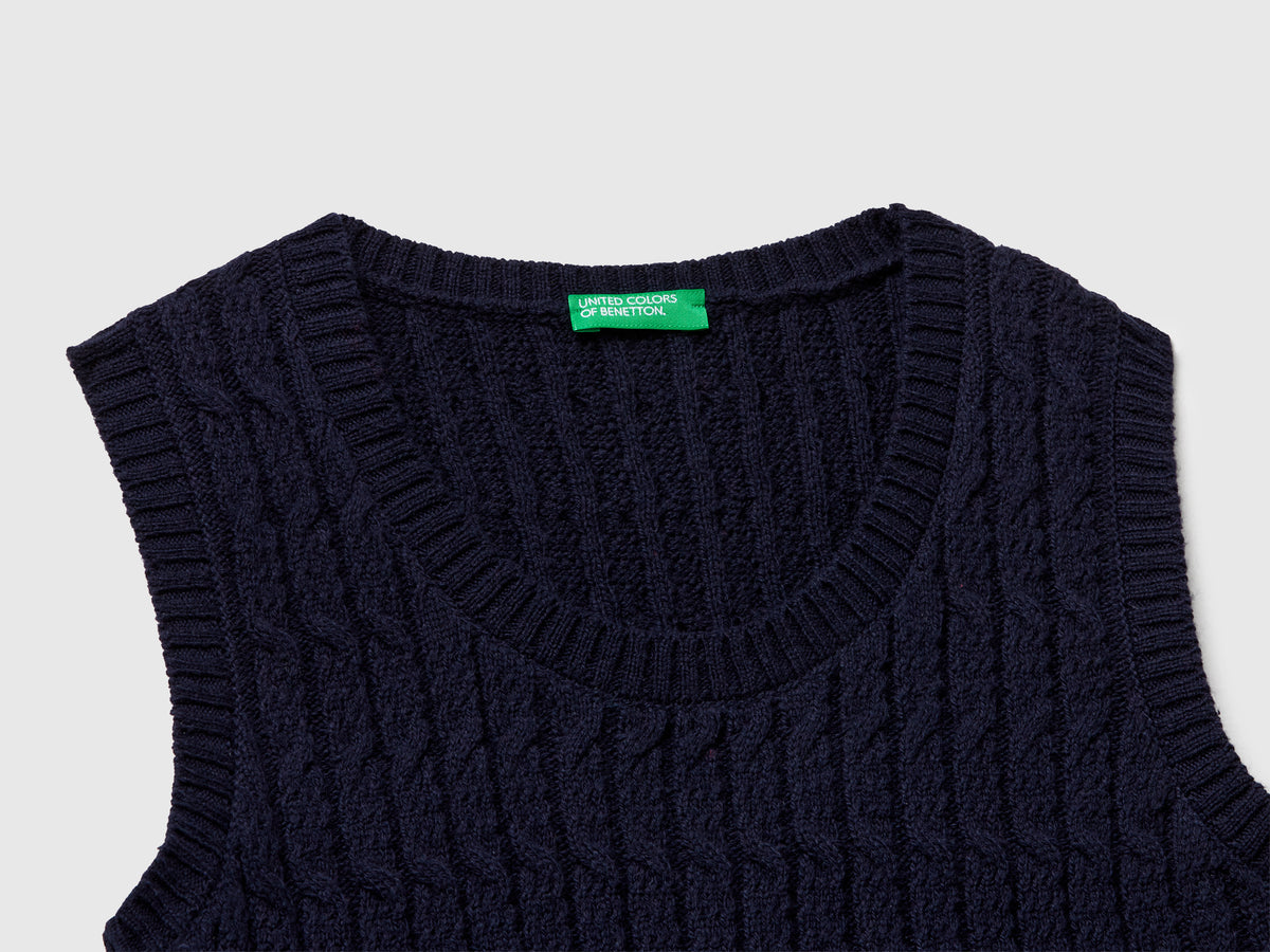 Gilet in maglia con trecce