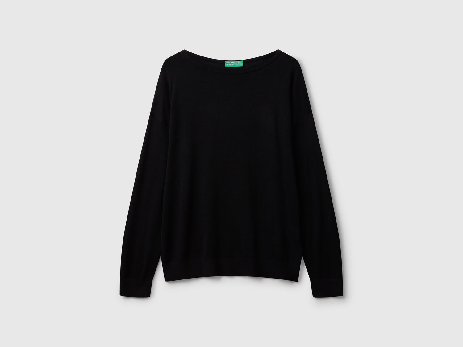 Maglia fluida con scollo a barchetta da donna nero | Benetton Outlet