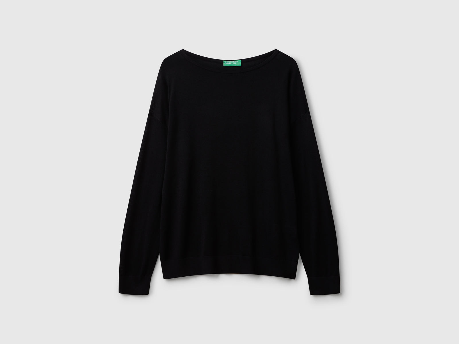 Maglia fluida con scollo a barchetta da donna nero | Benetton Outlet