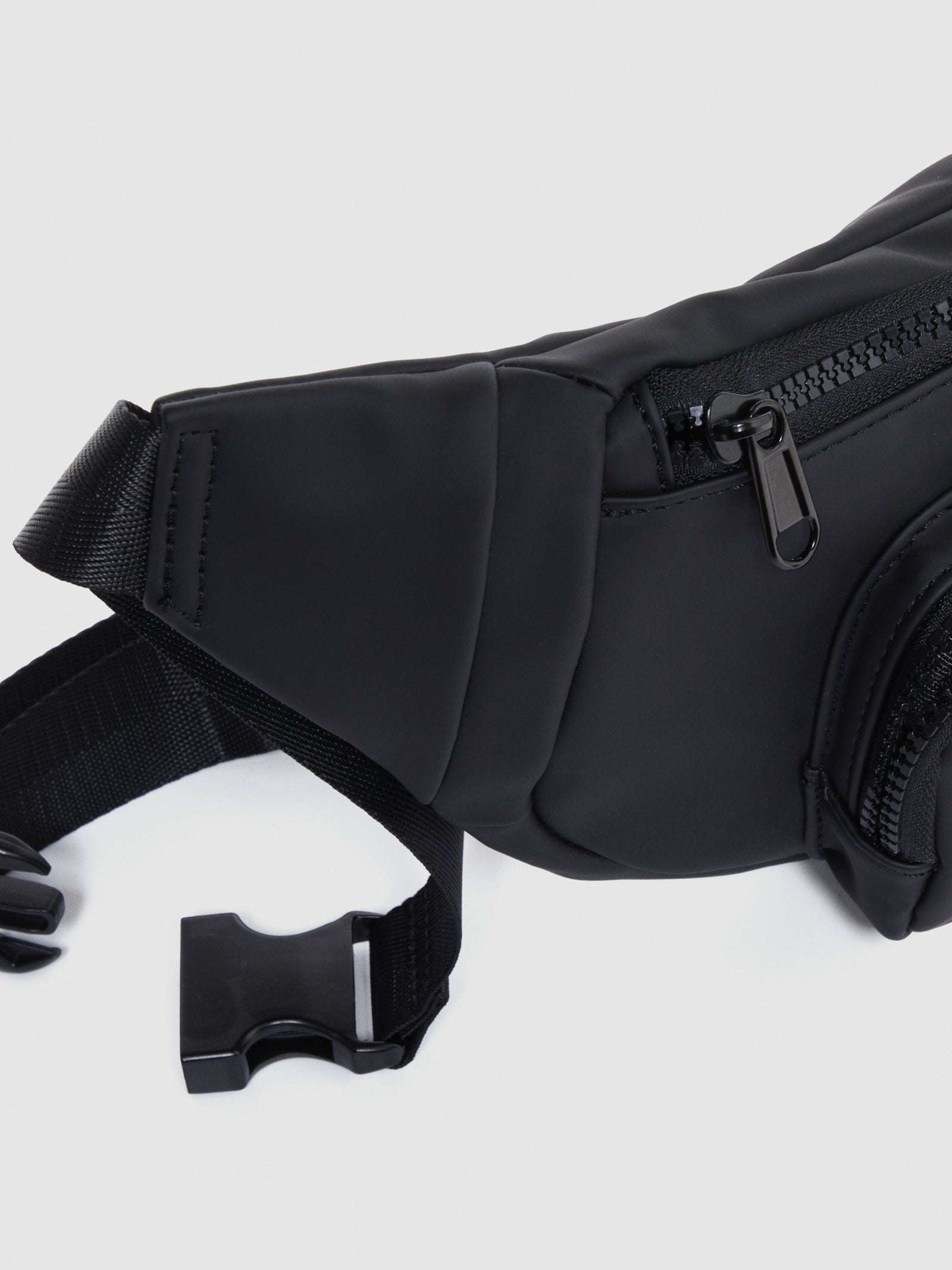 Marsupio tinta unita da uomo nero 3 | Sisley Outlet