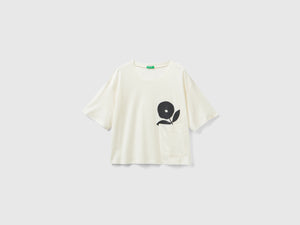 T-shirt boxy fit con fiore