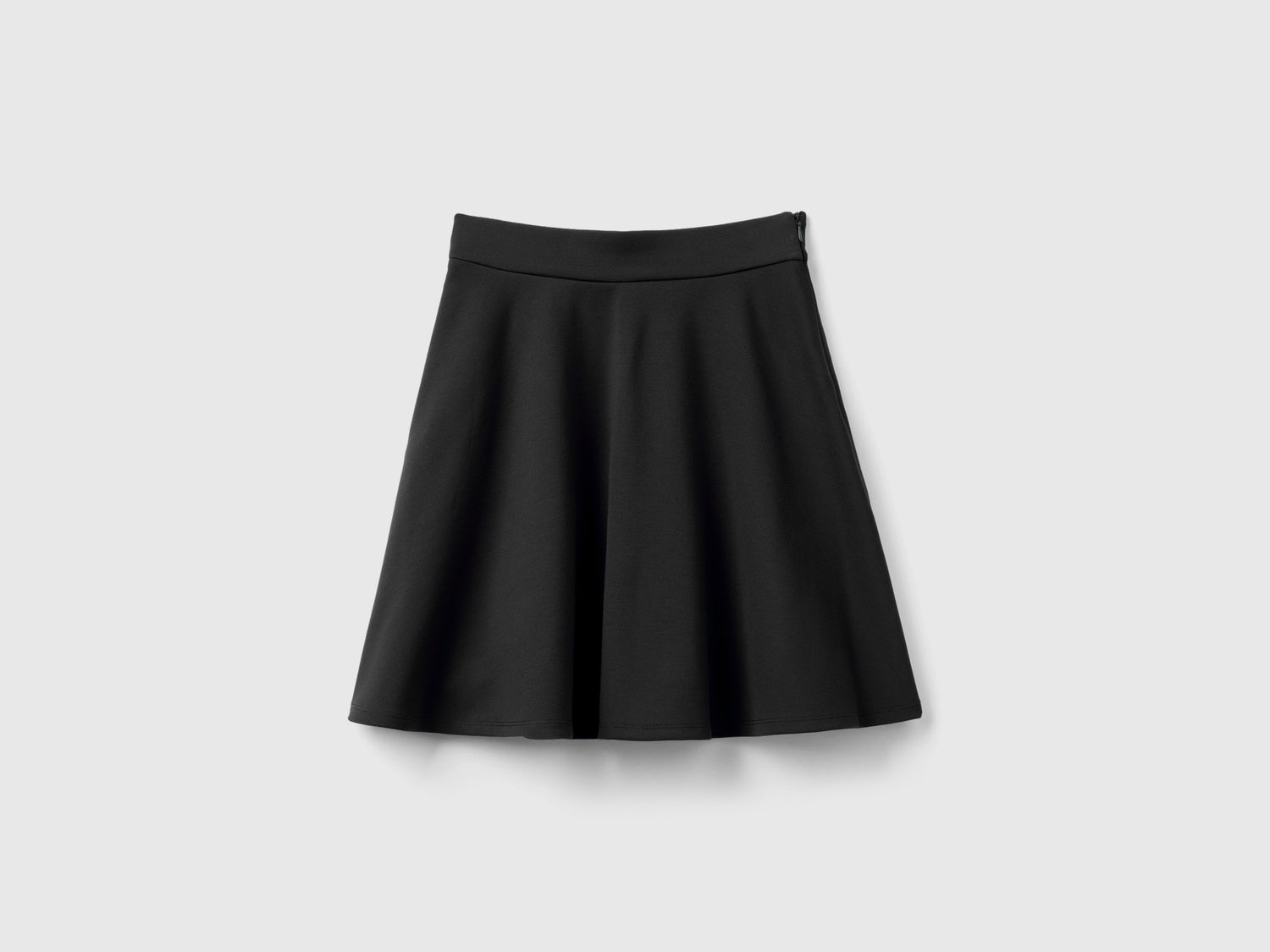 Gonna con pieghe in misto viscosa da bambina nero | Benetton Outlet
