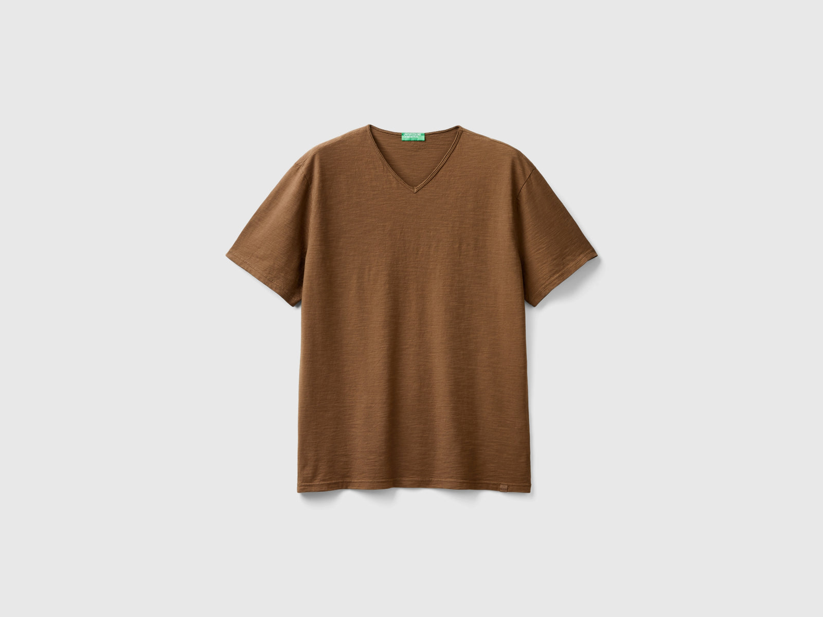 100% cotton V-neck T-shirt da uomo marrone | Benetton Outlet
