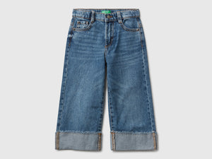 Jeans wide fit con risvolto