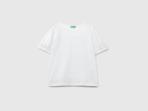 T-shirt girocollo realizzata in puro cotone leggero