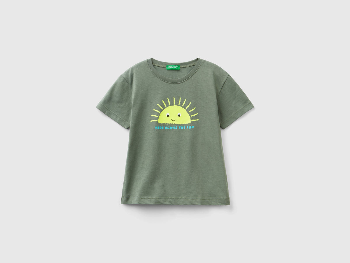 T-shirt con dettagli fluo