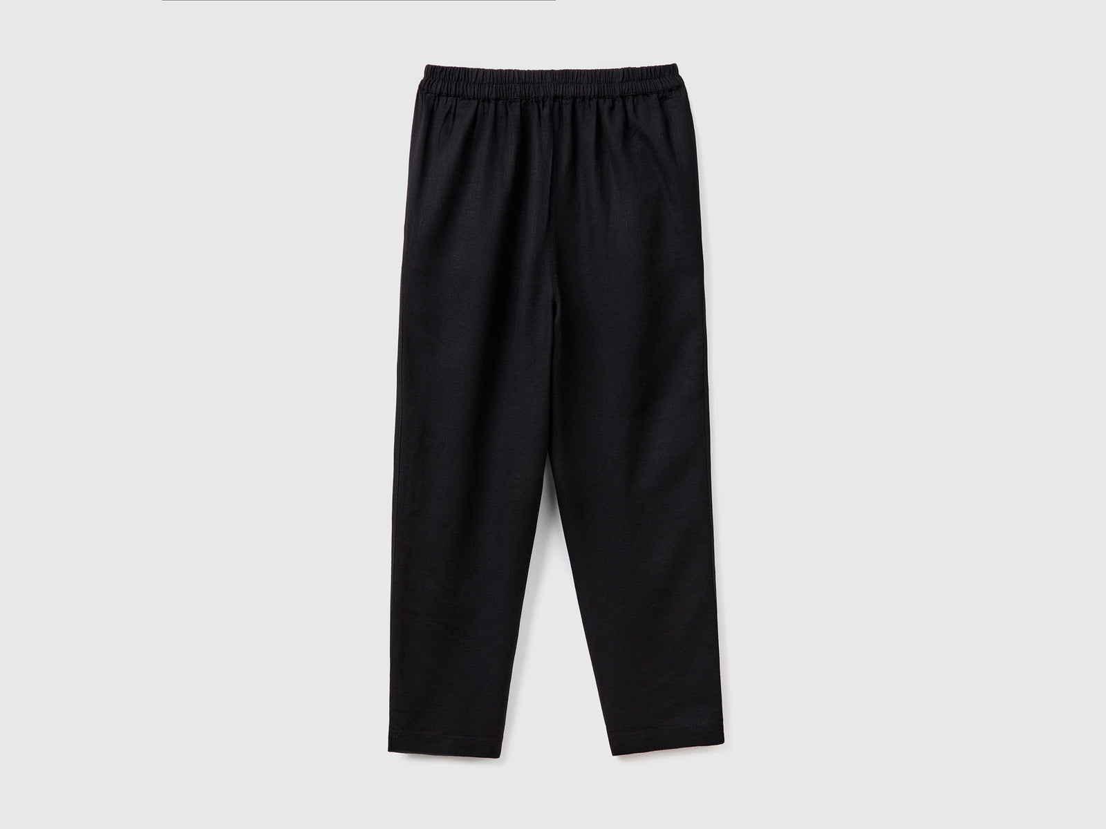 Pantaloni lunghi carrot fit in lino misto viscosa da donna nero 2 | Benetton Outlet
