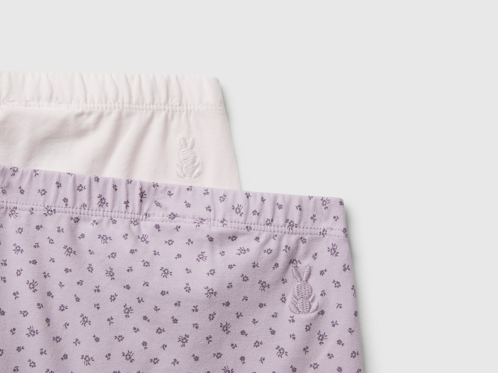 Due pantaloni in cotone da neonato viola 3 | Benetton Outlet