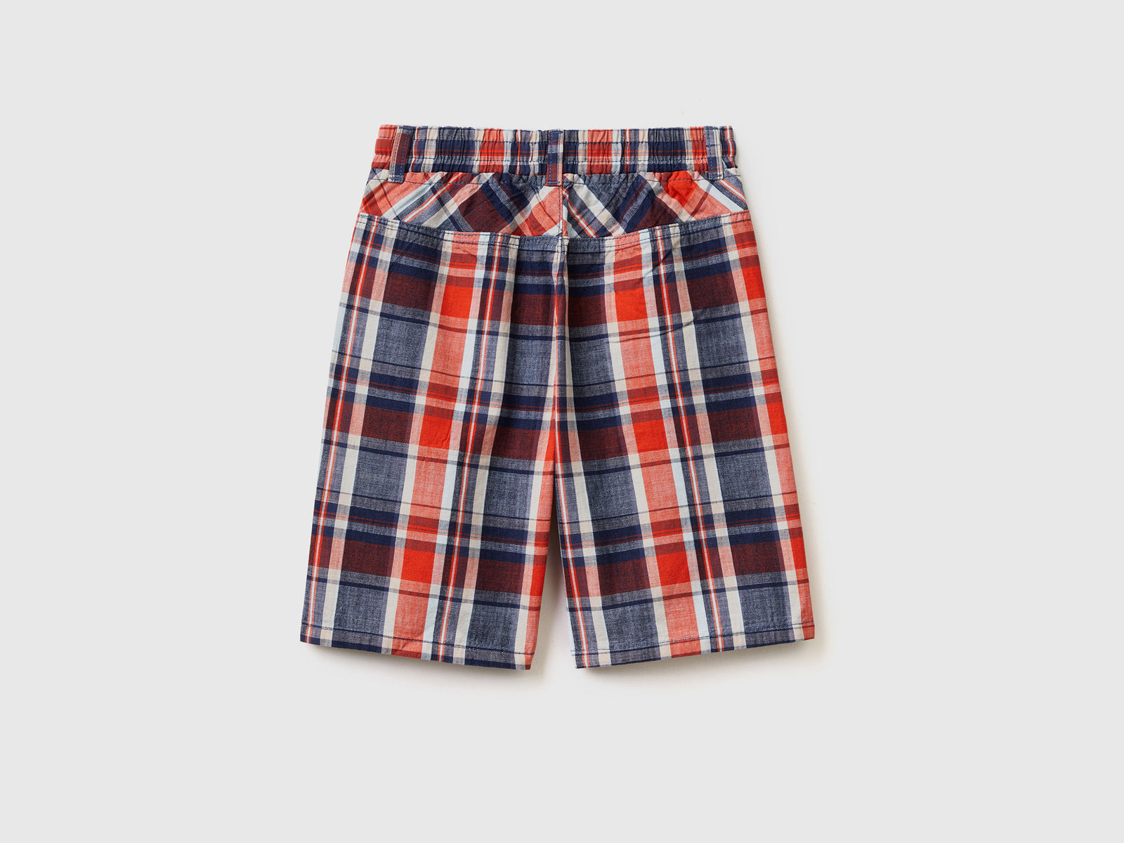 Pantaloni corti in puro cotone con fantasia a quadri tinto filo da bambino multi-color 2 | Benetton Outlet
