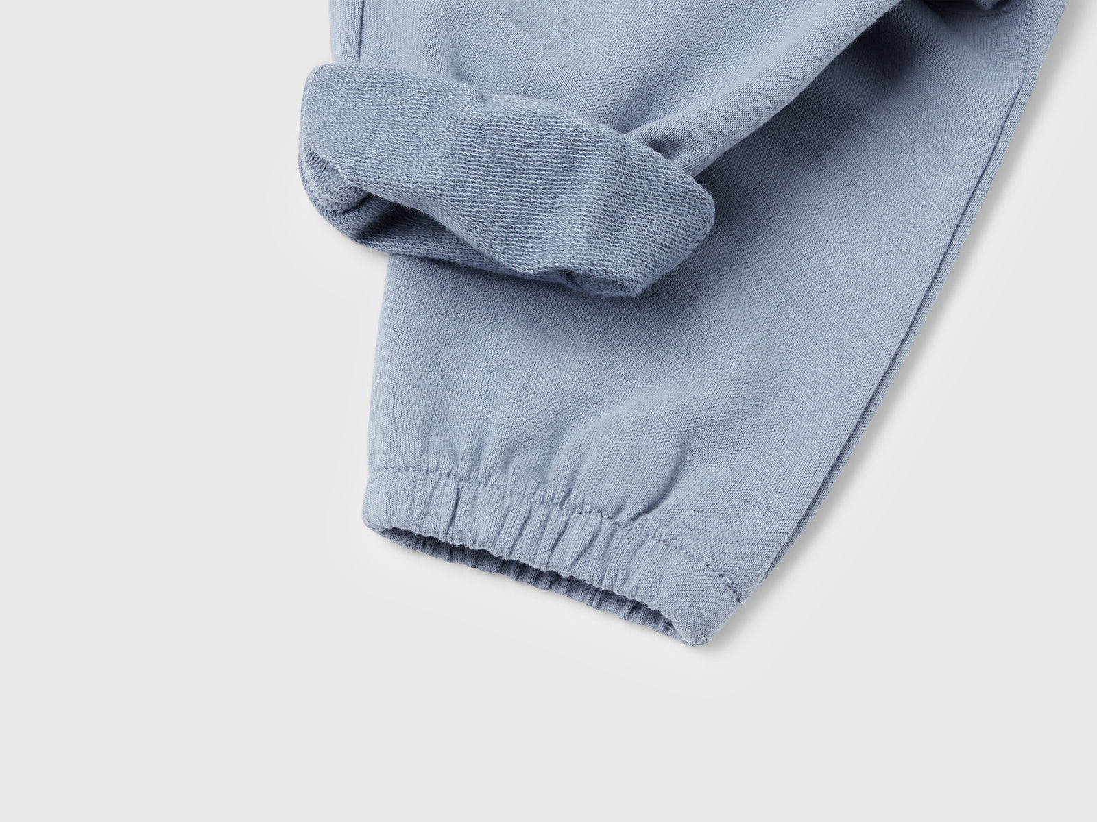 Pantaloni in felpa di cotone da neonato celeste 3 | Benetton Outlet