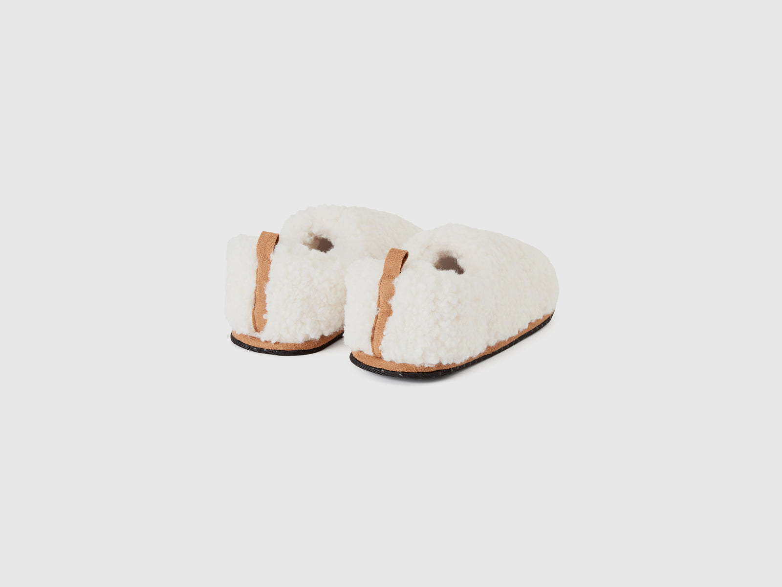 Ciabatte teddy antiscivolo da bambino beige 2 | Benetton Outlet