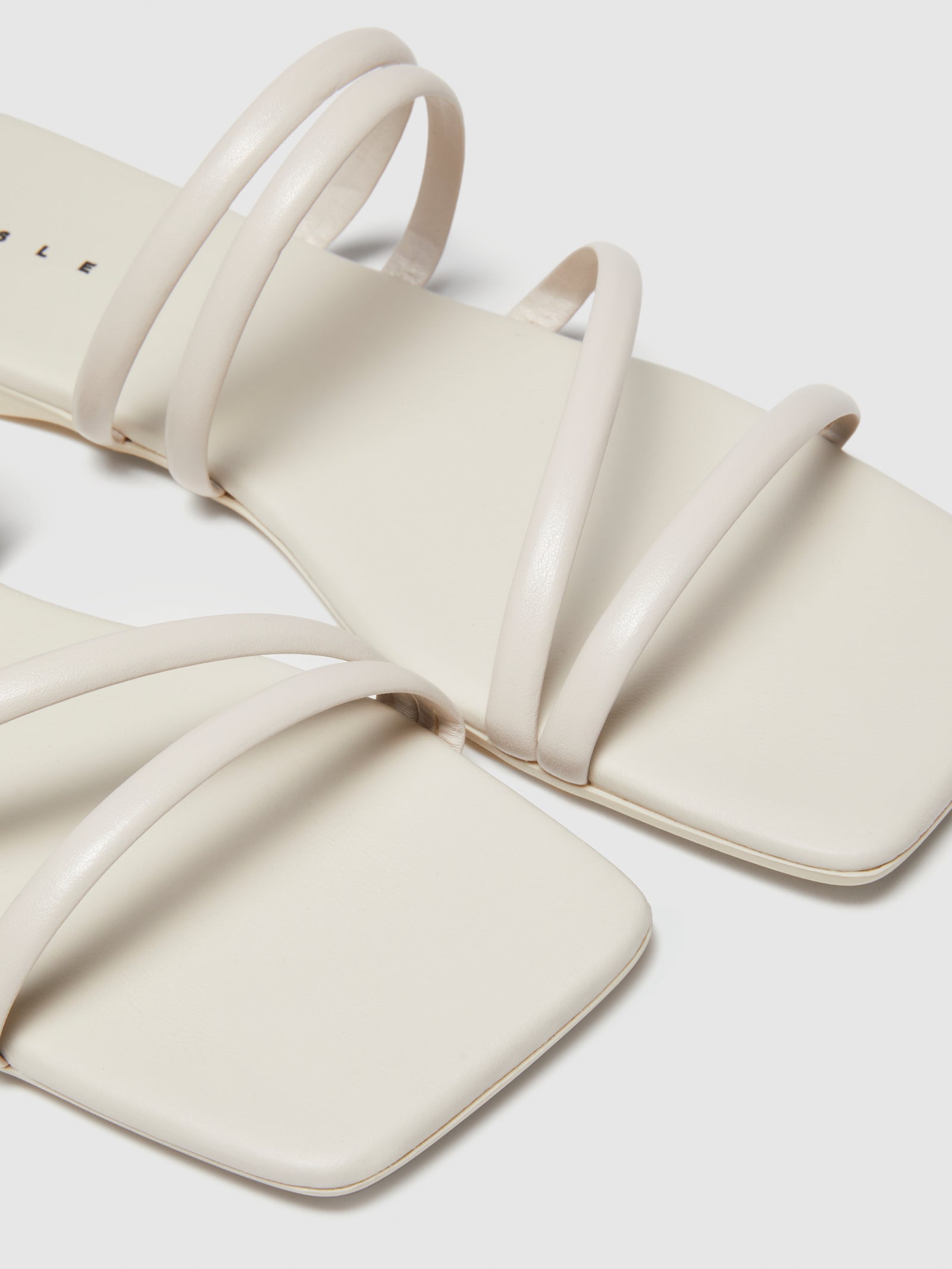 Sandali bassi con fascette da donna bianco panna 3 | Sisley Outlet