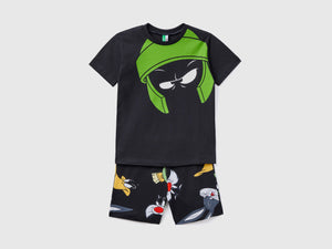 Pigiama in puro cotone leggero dedicato ai personaggi dei Looney Tunes