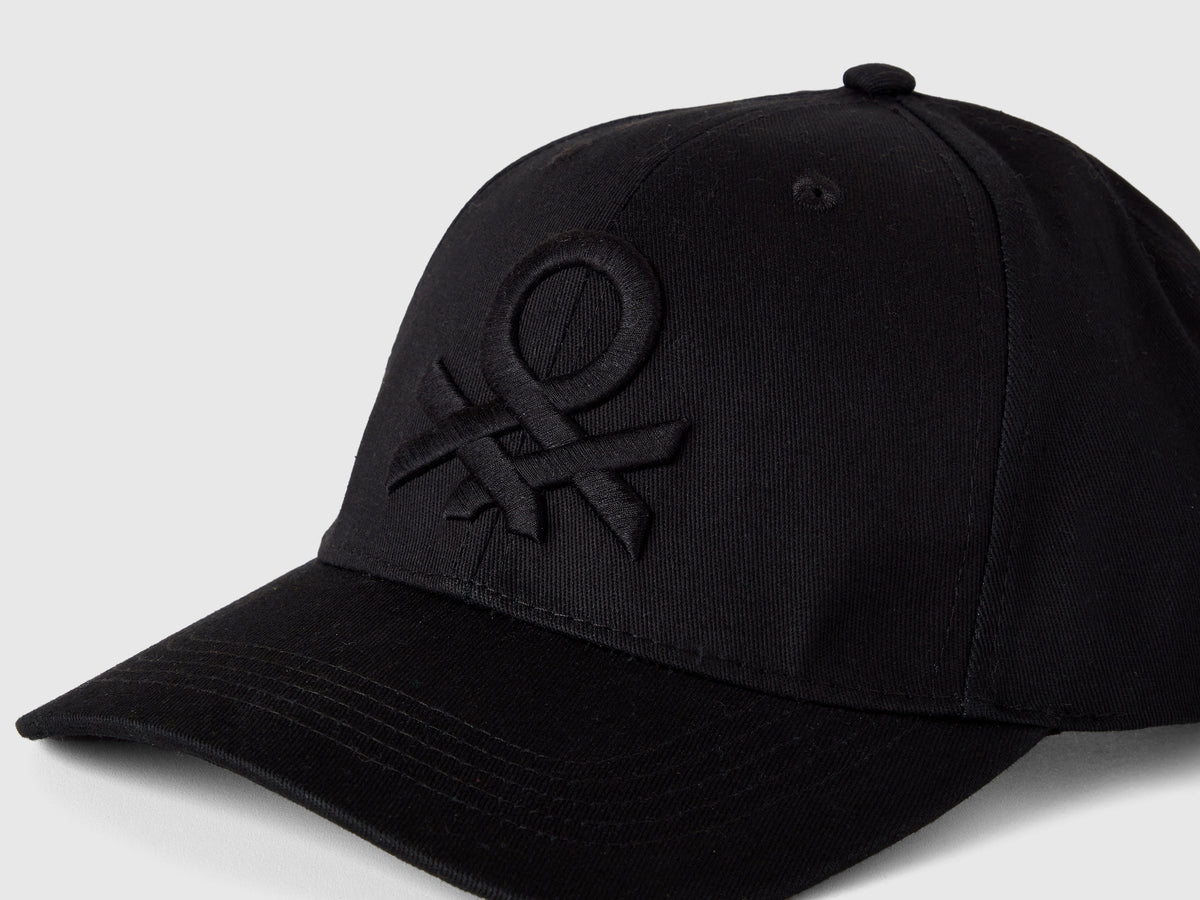 Cappello baseball con logo ricamato