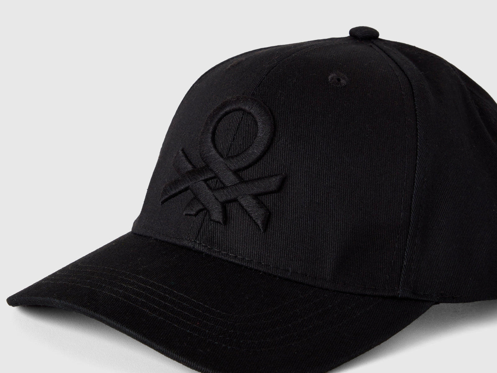 Cappello baseball con logo ricamato da uomo nero 3 | Benetton Outlet