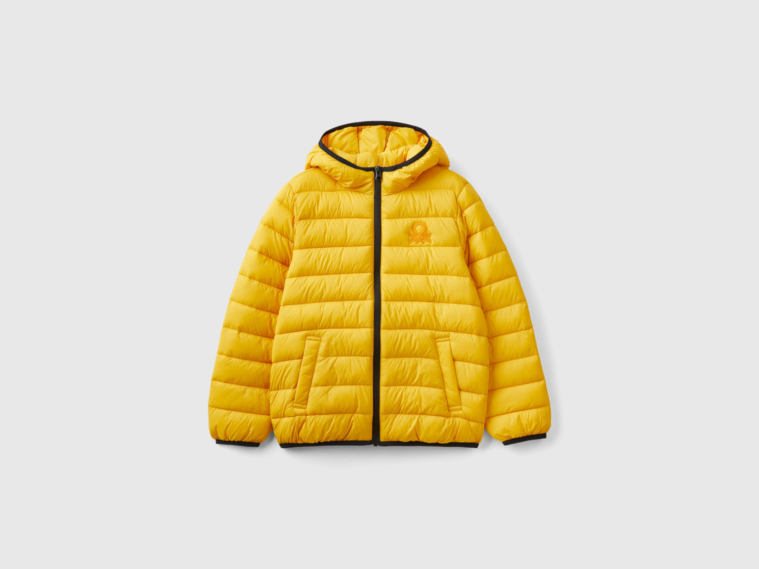 Giubbotto imbottito con cappuccio da bambino giallo | Benetton Outlet