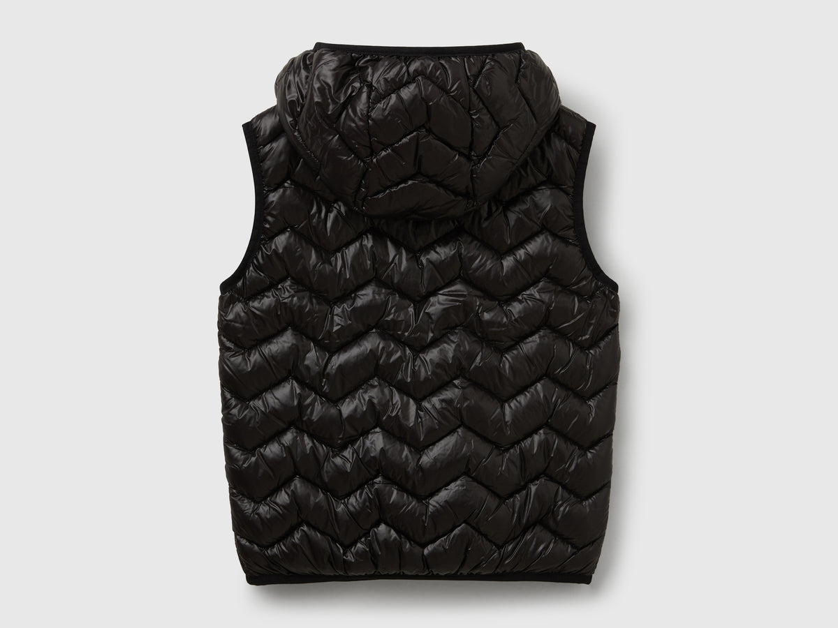 Gilet imbottito con cappuccio
