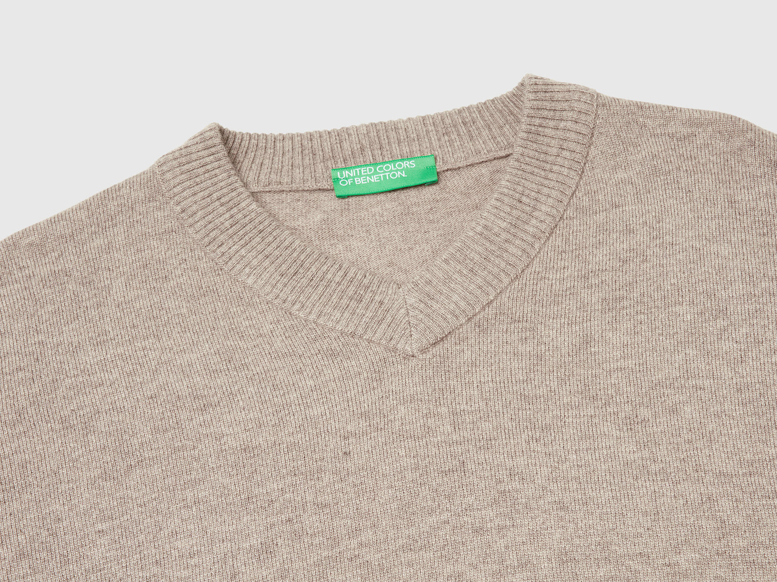 Maglione con scollo a V da donna beige 3 | Benetton Outlet