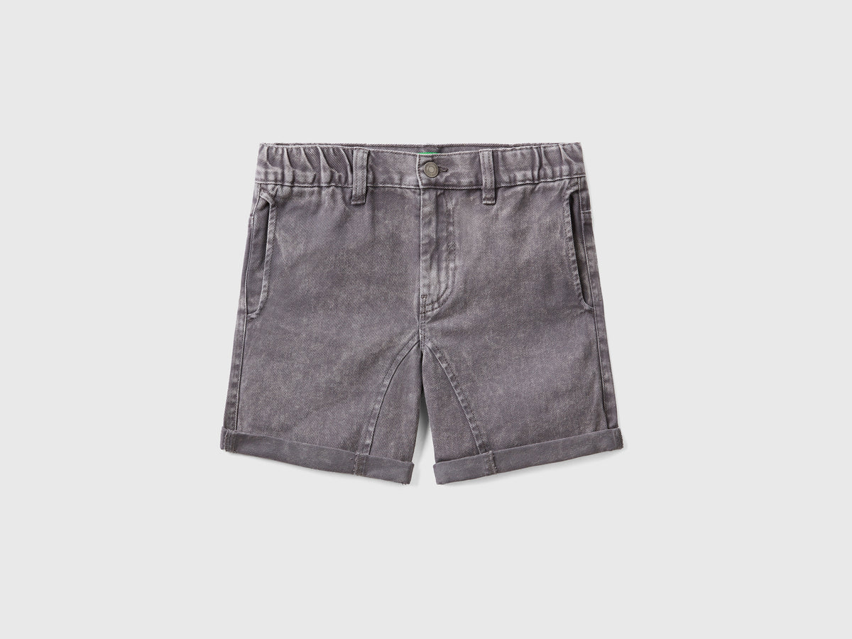 Pantaloni corti in puro cotone tinto capo