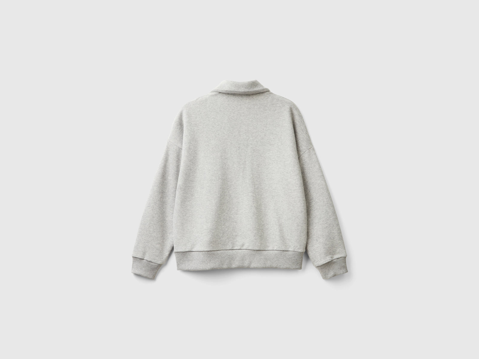 Polo in felpa con scollo a V da donna grigio chiaro 2 | Benetton Outlet