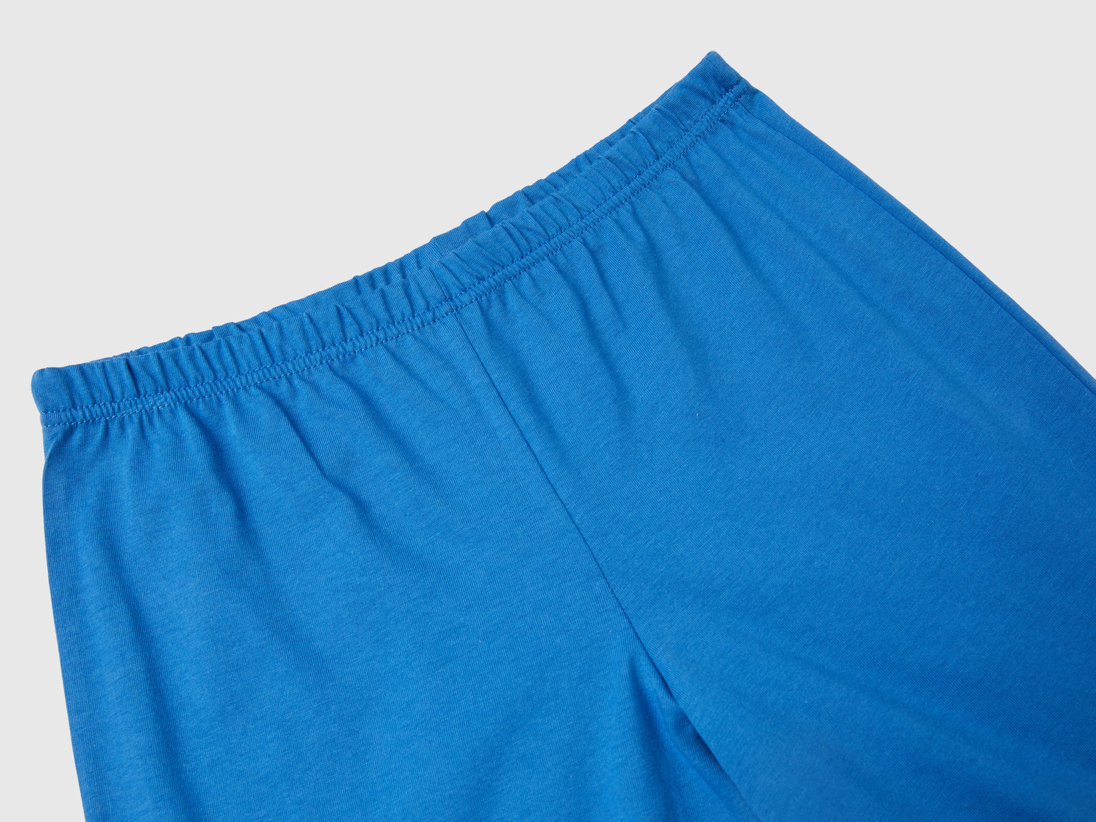 Pigiama lungo con stampa logo da bambino blu 2 | Benetton Outlet