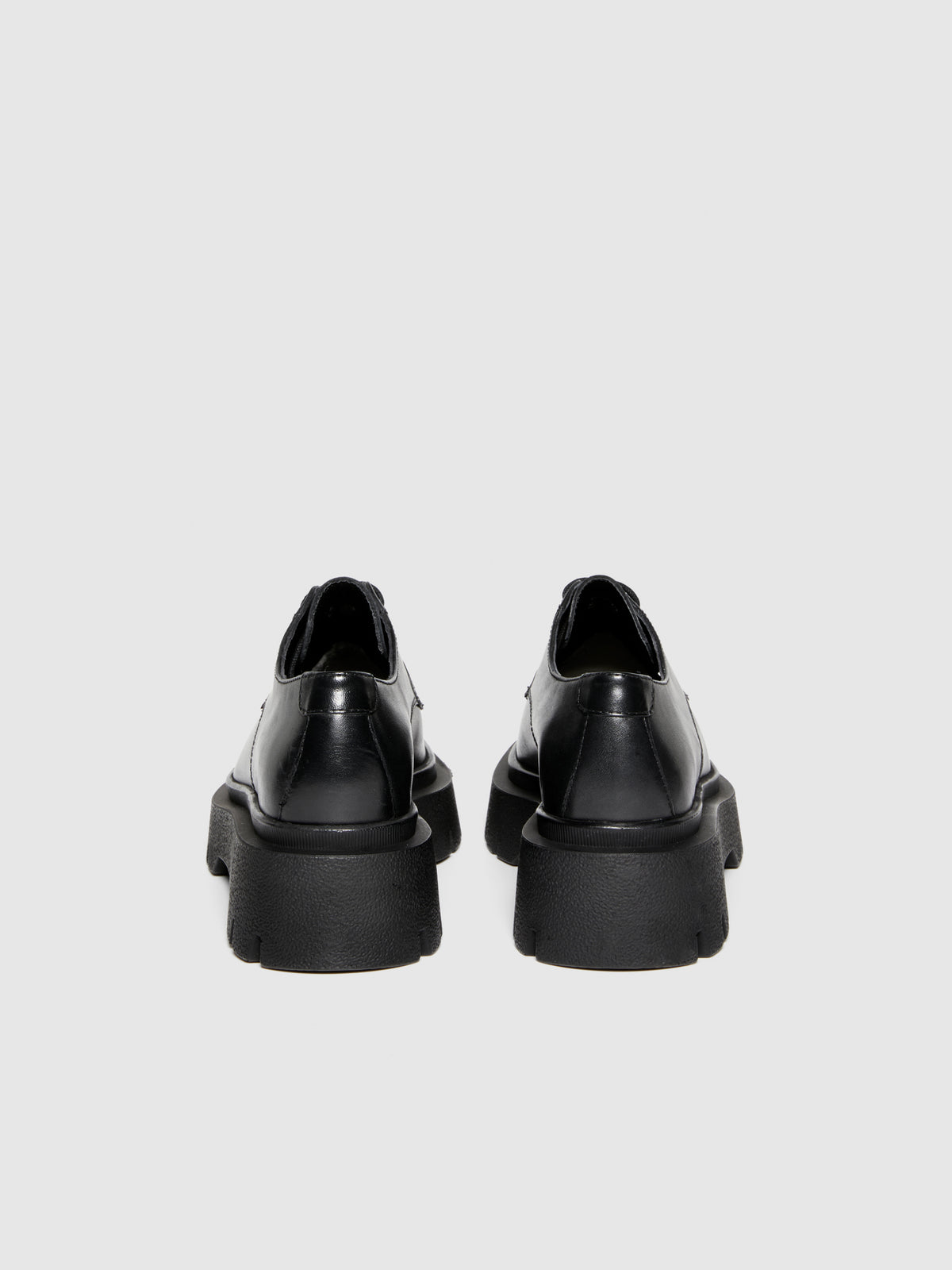 Derby in pelle con suola chunky