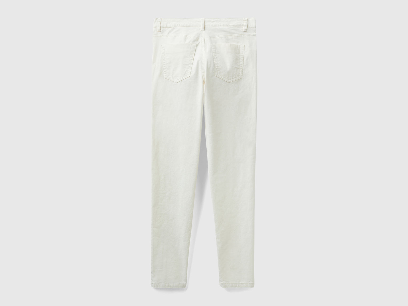 Pantaloni cinque tasche in velluto da donna bianco panna 2 | Benetton Outlet