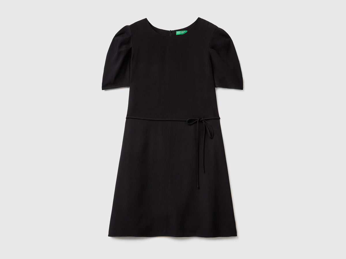 Vestito corto in misto viscosa con scollo rotondo