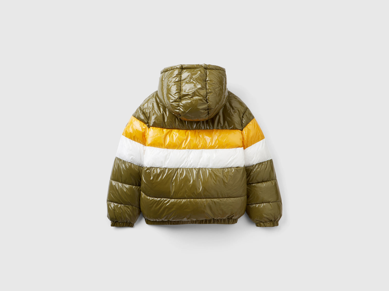 Piumino color block over fit da bambino verde militare 2 | Benetton Outlet