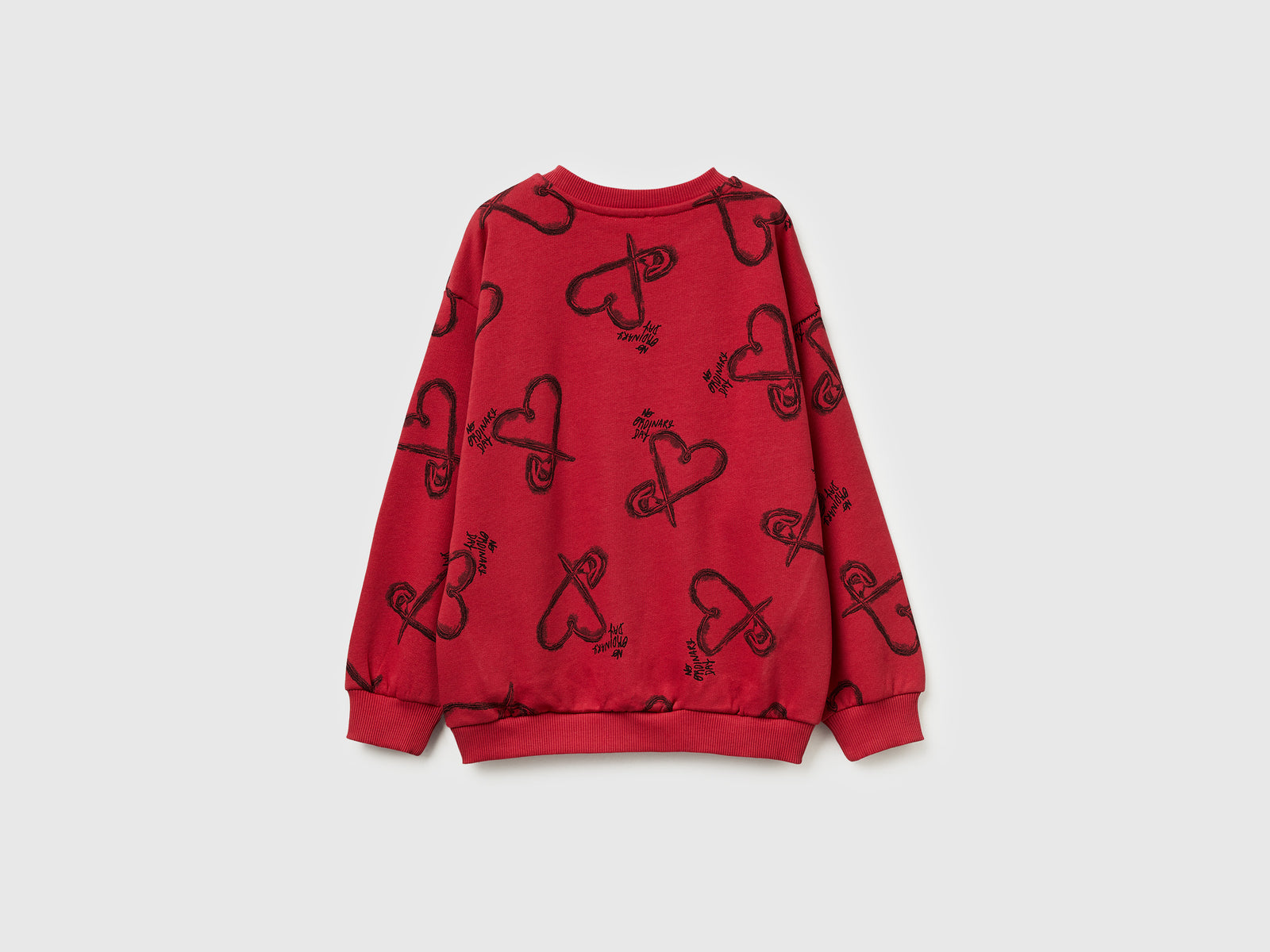 Felpa bordeaux con stampa cuori da bambina rosso 2 | Benetton Outlet