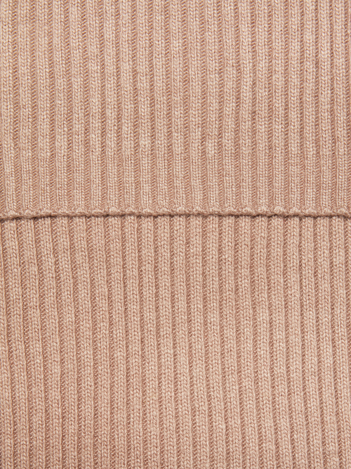 Sciarpa in maglia scuro