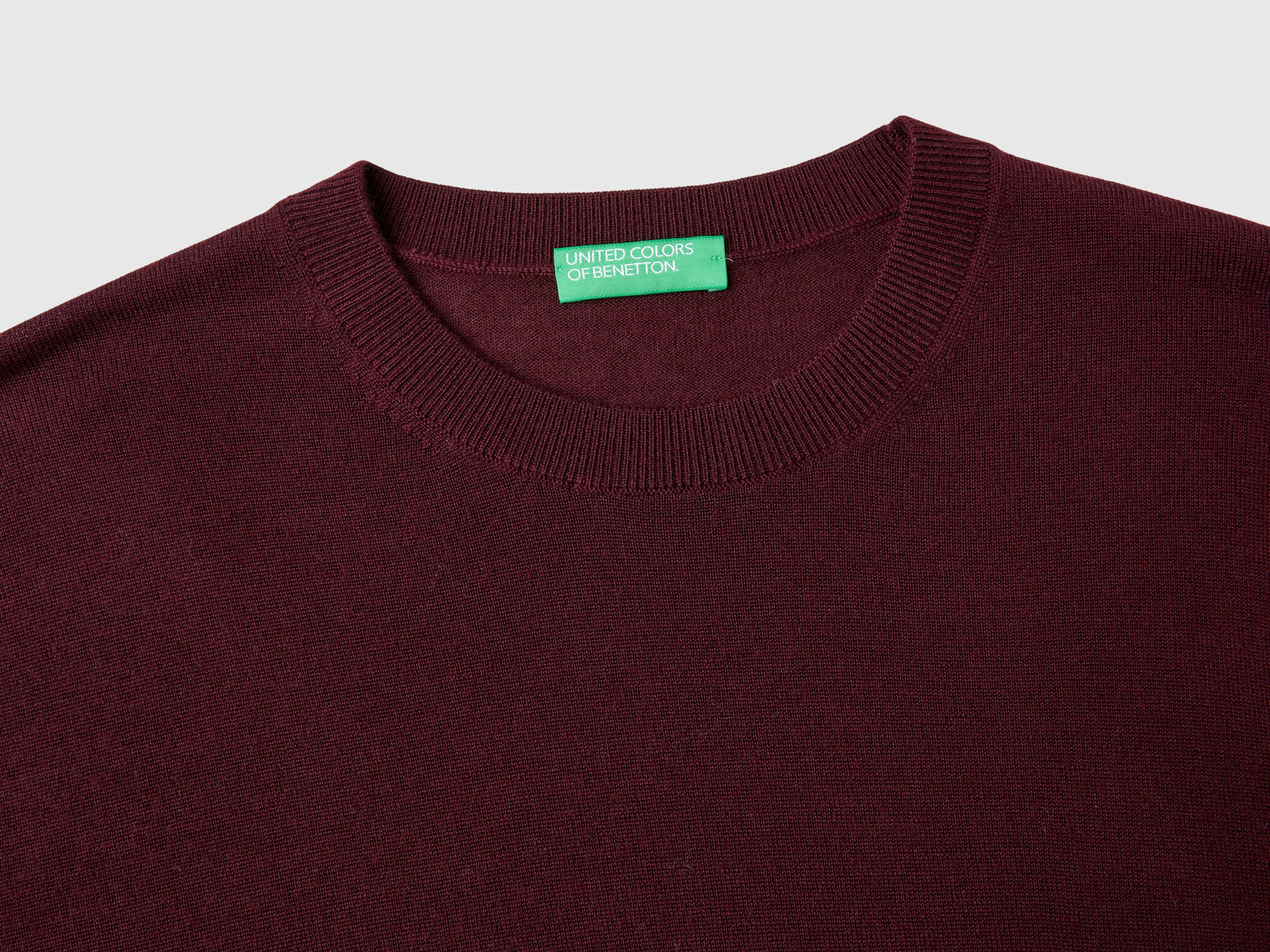 Maglia viola scuro in pura lana Merino da uomo malva scuro 3 | Benetton Outlet