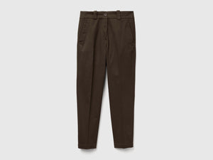 Pantaloni slim fit